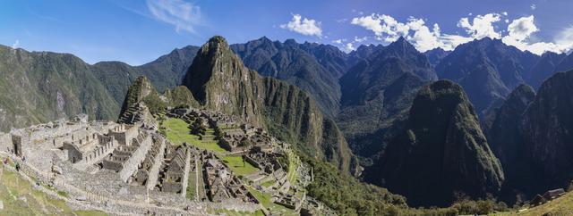 Peru_Machu_Picchu_Panorama_Landskap.jpg