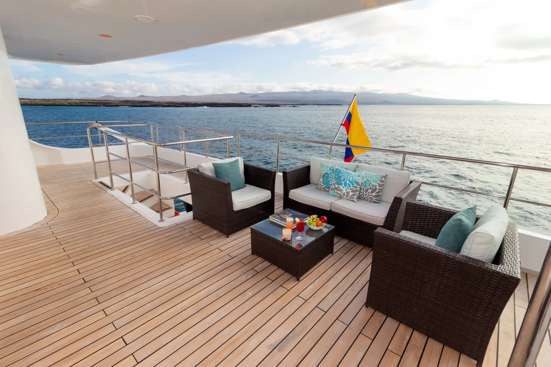 terass på yatch reina silvia